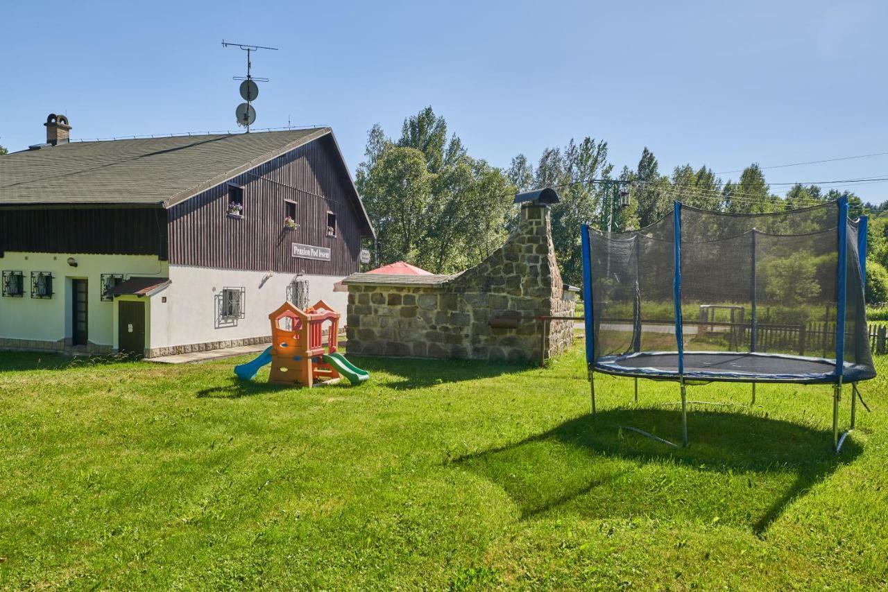 Penzion Pod Lesem Hotel Hodkovice Екстериор снимка